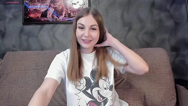 CassieMils online show from 11, 2, 2025