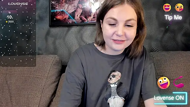 Snapshot of CassieMils chatting on 25, 5, 2026 CassieMils online show from 25, 5, 2026