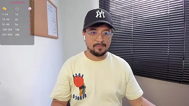 Snapshot of DaviidEvans_ chatting on 6, 12, 2024 DaviidEvans  online show from 6, 12, 2024