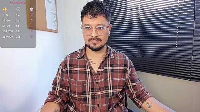 Snapshot of DaviidEvans_ chatting on 12, 12, 2024 DaviidEvans  online show from 12, 12, 2024