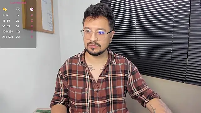 Snapshot of DaviidEvans_ chatting on 13, 12, 2024 DaviidEvans  online show from 13, 12, 2024