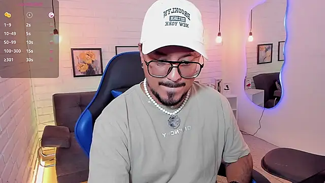 Snapshot of DaviidEvans_ chatting on 16, 9, 2025 DaviidEvans  online show from 16, 9, 2025