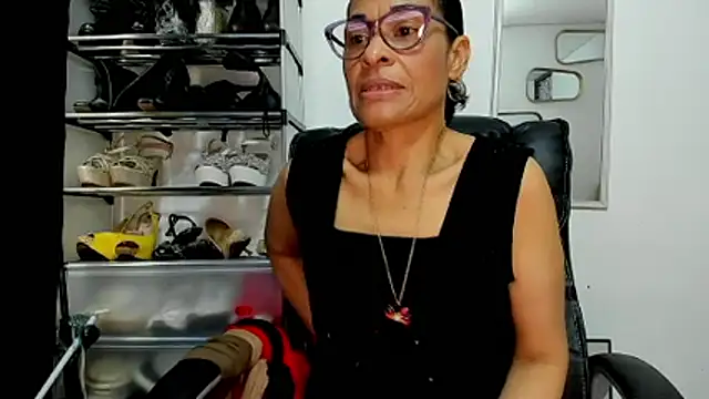 Snapshot of Aries_Mature chatting on 16, 4, 2026 Aries Mature online show from 16, 4, 2026