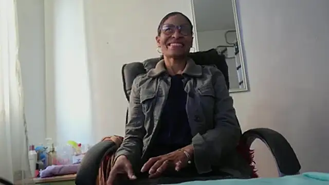 Snapshot of Aries_Mature chatting on 30, 4, 2026 Aries Mature online show from 30, 4, 2026