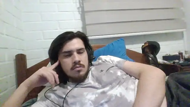 Snapshot of hung_weeb chatting on 24, 12, 2024 hung weeb online show from 24, 12, 2024