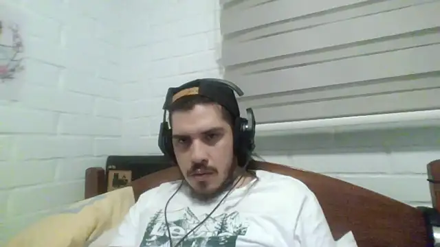 Snapshot of hung_weeb chatting on 6, 2, 2025 hung weeb online show from 6, 2, 2025