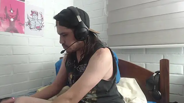 Snapshot of hung_weeb chatting on 13, 2, 2025 hung weeb online show from 13, 2, 2025