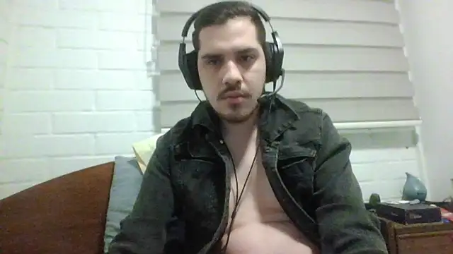 hung weeb online show from 19, 11, 2025