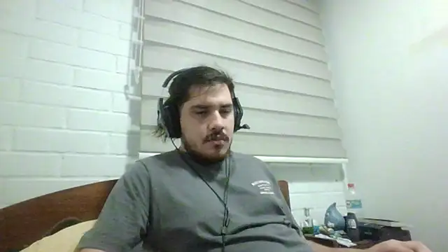 hung weeb online show from 1, 4, 2026