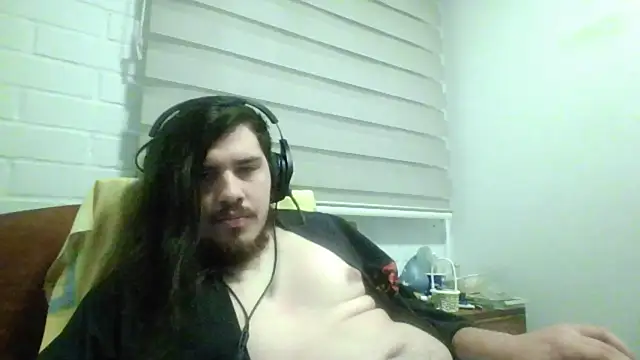 Snapshot of hung_weeb chatting on 28, 4, 2026 hung weeb online show from 28, 4, 2026