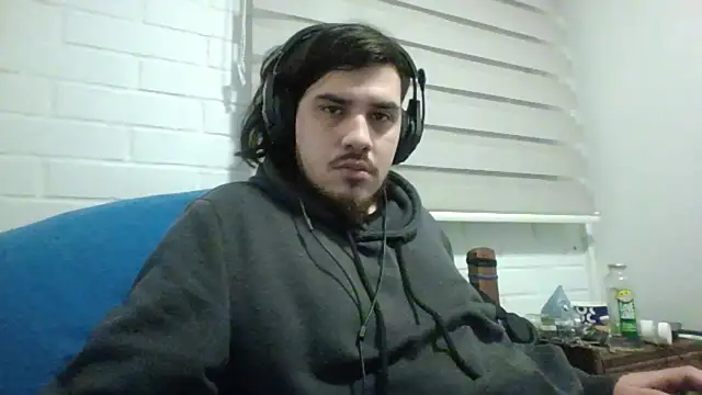 Snapshot of hung_weeb chatting on 16, 7, 2026 hung weeb online show from 16, 7, 2026