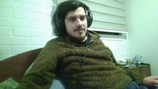 Snapshot of hung_weeb chatting on 28, 7, 2026 hung weeb online show from 28, 7, 2026