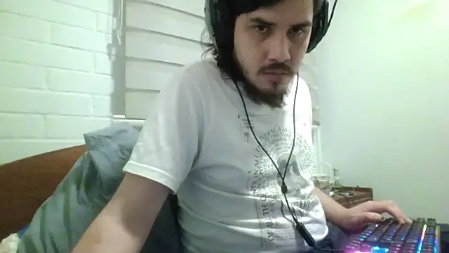 Snapshot of hung_weeb chatting on 4, 8, 2026 hung weeb online show from 4, 8, 2026