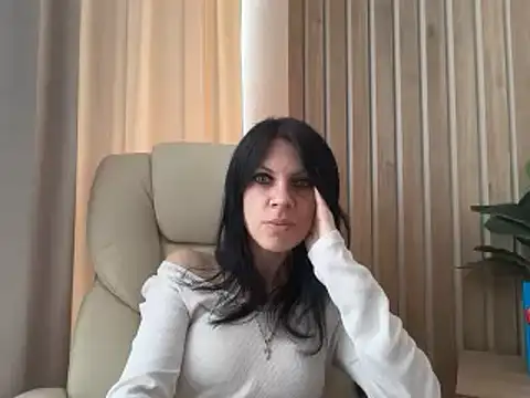 Snapshot of InjaAtHome chatting on 1, 5, 2026 InjaAtHome online show from 1, 5, 2026