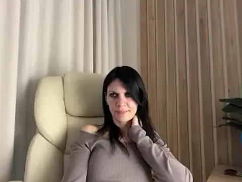 Snapshot of InjaAtHome chatting on 11, 5, 2026 InjaAtHome online show from 11, 5, 2026