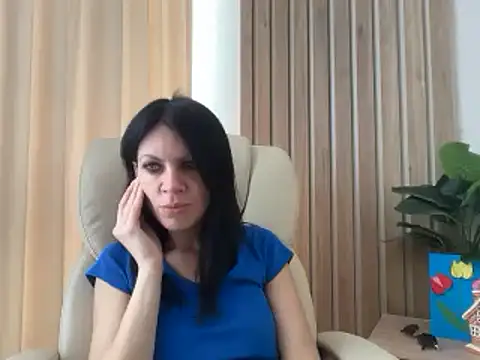 Snapshot of InjaAtHome chatting on 16, 5, 2026 InjaAtHome online show from 16, 5, 2026