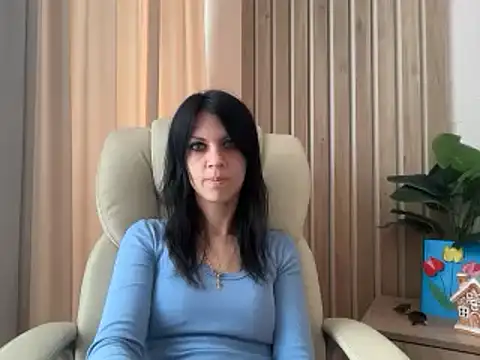 Snapshot of InjaAtHome chatting on 19, 5, 2026 InjaAtHome online show from 19, 5, 2026
