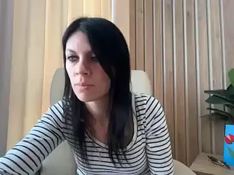 Snapshot of InjaAtHome chatting on 25, 5, 2026 InjaAtHome online show from 25, 5, 2026