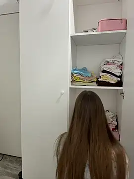 elikako online show from 15, 4, 2026