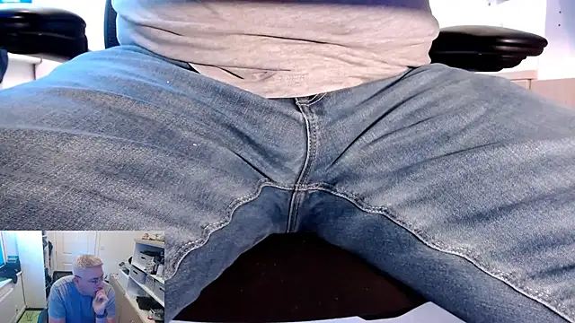 Snapshot of RicRockhard chatting on 6, 10, 2025 RicRockhard online show from 6, 10, 2025