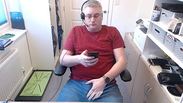 Snapshot of RicRockhard chatting on 4, 2, 2026 RicRockhard online show from 4, 2, 2026