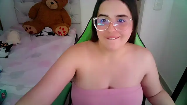 Snapshot of _alicia_z chatting on 1, 12, 2024 alicia z online show from 1, 12, 2024