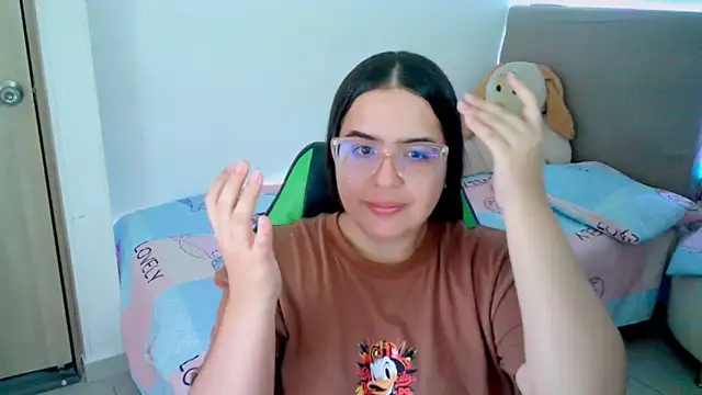 Snapshot of _alicia_z chatting on 18, 2, 2025 alicia z online show from 18, 2, 2025