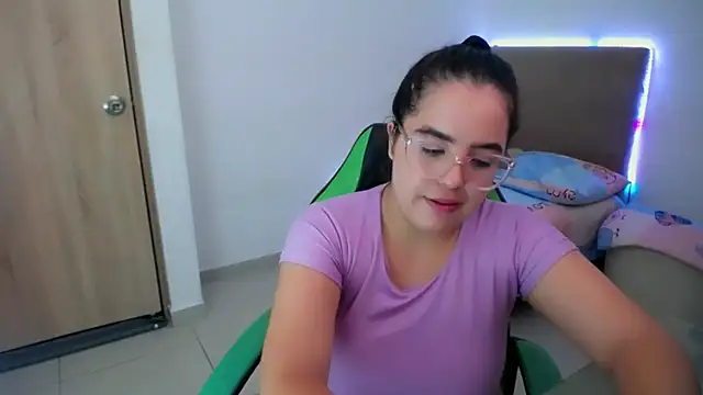 Snapshot of _alicia_z chatting on 19, 3, 2025 alicia z online show from 19, 3, 2025