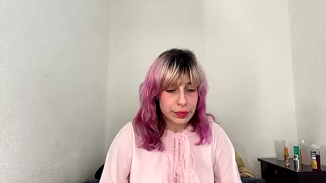 Snapshot of Ambredelacroix chatting on 18, 5, 2026 Ambredelacroix online show from 18, 5, 2026