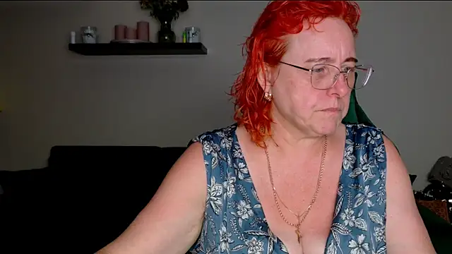 Snapshot of JoannaAndNeighbour chatting on 5, 7, 2026 JoannaAndNeighbour online show from 5, 7, 2026