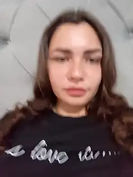HannahMeid online show from 17, 9, 2025