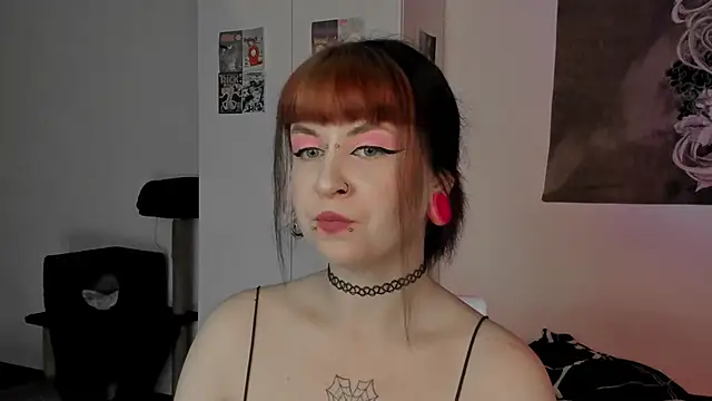 t0riayun0 online show from 4, 12, 2024