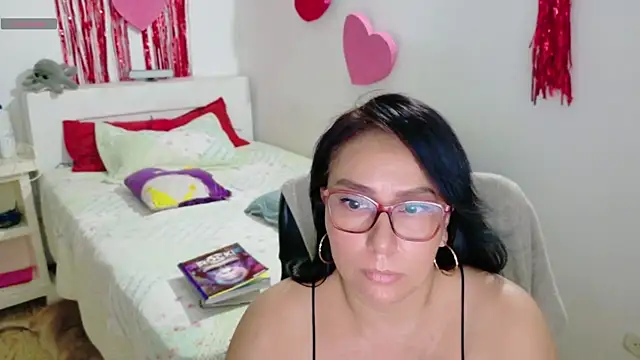 Snapshot of hottplay chatting on 23, 2, 2026 hottplay online show from 23, 2, 2026