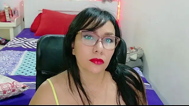 Snapshot of hottplay chatting on 17, 5, 2026 hottplay online show from 17, 5, 2026