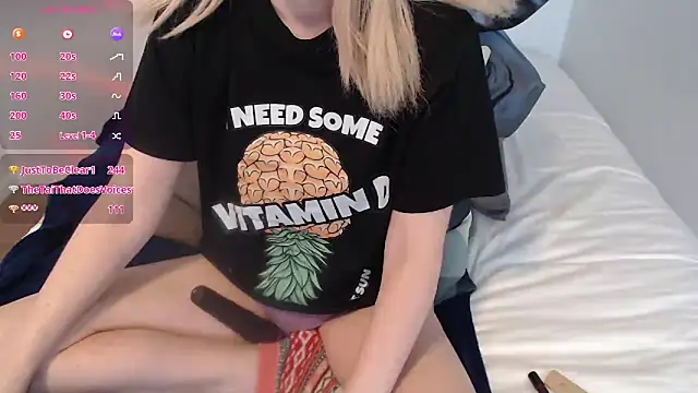 Snapshot of Agatha6969x chatting on 26, 10, 2025 Agatha6969x online show from 26, 10, 2025