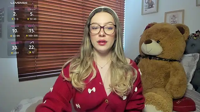 Snapshot of samysweet_8 chatting on 6, 4, 2026 samysweet 8 online show from 6, 4, 2026