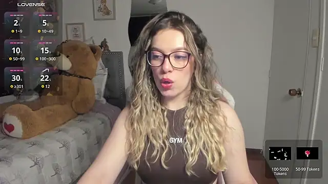 Snapshot of samysweet_8 chatting on 8, 4, 2026 samysweet 8 online show from 8, 4, 2026