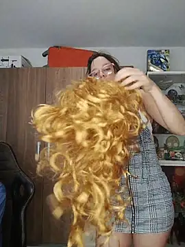 Isaandysex2428 online show from 11, 2, 2026