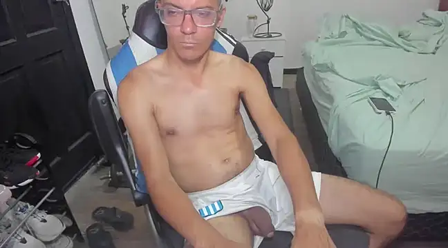 guachin hunk online show from 23, 1, 2025