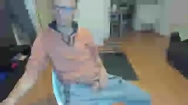 guachin hunk online show from 16, 9, 2025