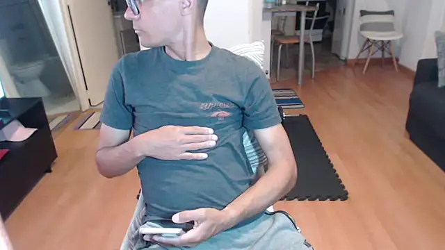 guachin hunk online show from 8, 11, 2025