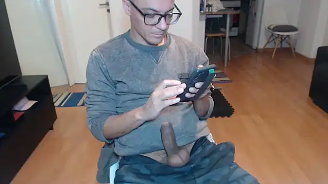 Snapshot of guachin_hunk chatting on 25, 6, 2026 guachin hunk online show from 25, 6, 2026