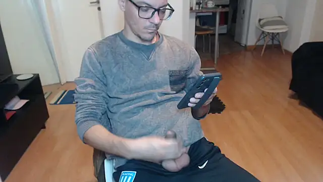 Snapshot of guachin_hunk chatting on 2, 7, 2026 guachin hunk online show from 2, 7, 2026