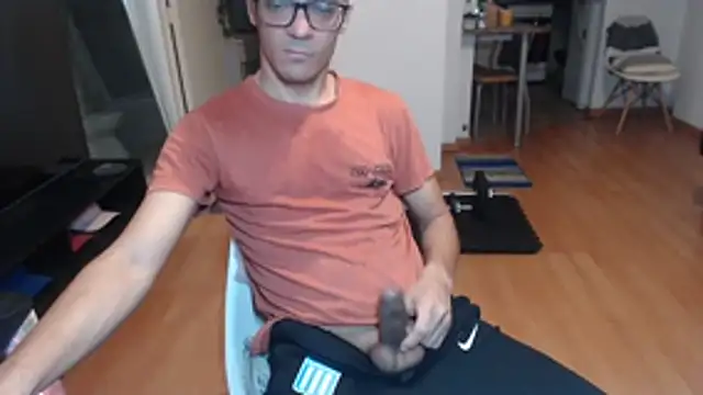 Snapshot of guachin_hunk chatting on 1, 8, 2026 guachin hunk online show from 1, 8, 2026