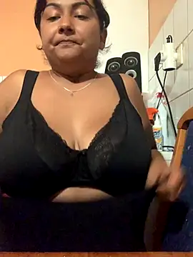 Snapshot of Madsion23 chatting on 10, 9, 2025 Madsion23 online show from 10, 9, 2025