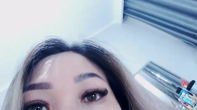 Snapshot of viki_lizzi chatting on 4, 10, 2025 viki lizzi online show from 4, 10, 2025