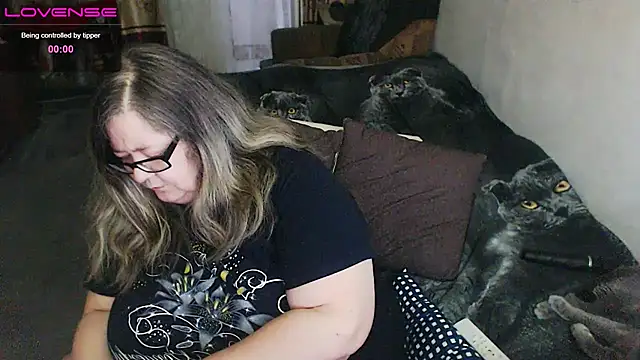 Snapshot of sex2 chatting on 28, 5, 2026 sex2 online show from 28, 5, 2026