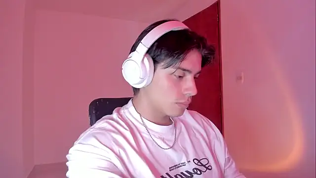 Giordano Russo online show from 4, 11, 2025