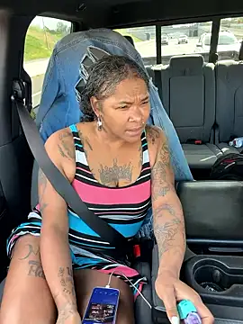 HaloRodeoLover2 online show from 14, 4, 2026