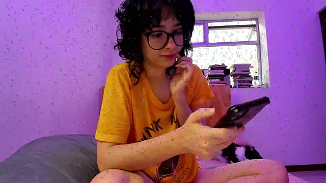 Snapshot of _Lunnaa_ chatting on 14, 9, 2025  Lunnaa  online show from 14, 9, 2025